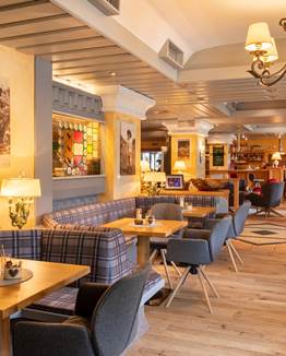 Elegantes Hotel-Restaurant Speiseraum in einem Hotel